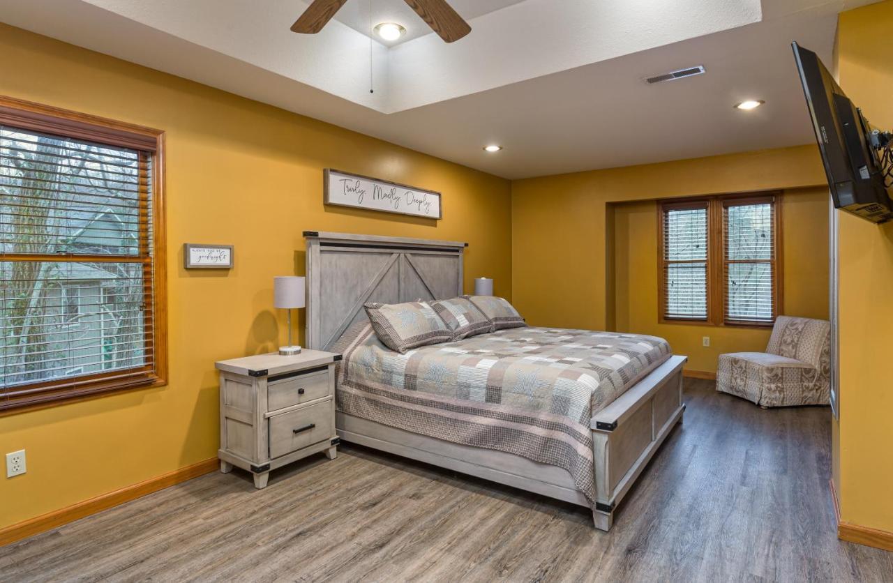 סביירוויל North Ridge Place Brand New Log Cabin With Hot Tub Great Location מראה חיצוני תמונה