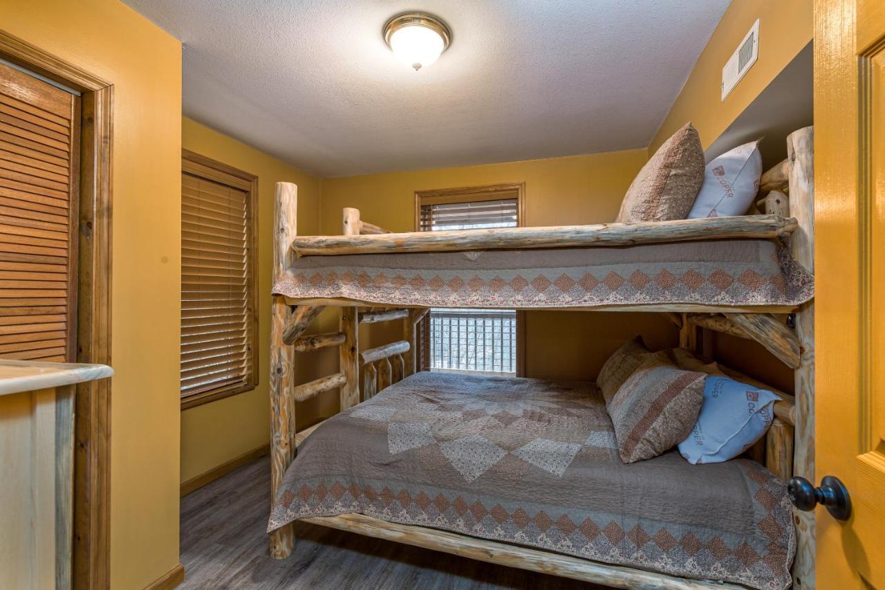 סביירוויל North Ridge Place Brand New Log Cabin With Hot Tub Great Location מראה חיצוני תמונה